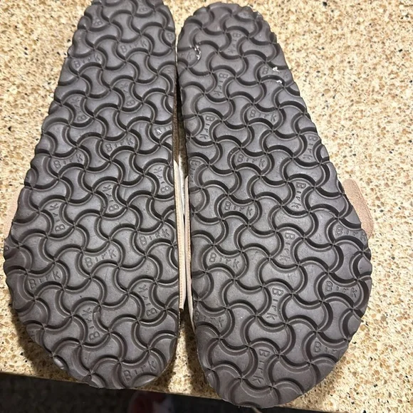 Size 41 Birks. Practically new.  Have another pair similar - Picture 3 of 3